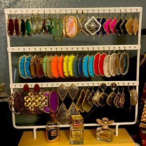 Kendra Earring Collection